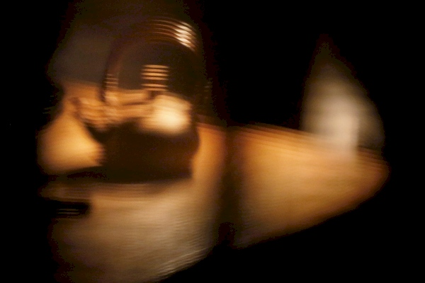 2014.11.07|西湖從靈隱寺山腳下淡出,茶香在朦朧桌前飄動。