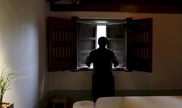 2014.11.08|開一窗,聽細雨針擊芭蕉,微驚心。